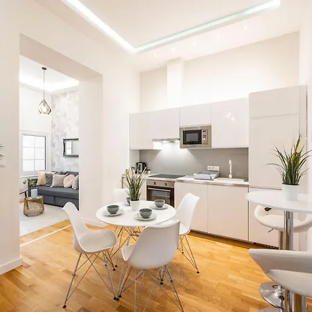 Luxury Quentin 3 Bedrm, 2 Bathrm 부다페스트