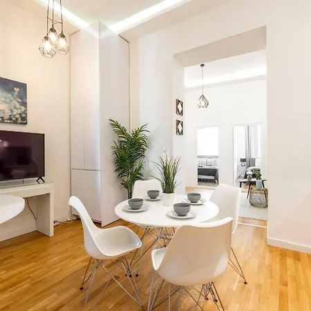 Luxury Quentin 3 Bedrm, 2 Bathrm *