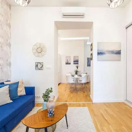 Luxury Quentin 3 Bedrm, 2 Bathrm Appartamento Budapest