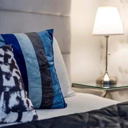 Luxury Quentin 3 Bedrm, 2 Bathrm Appartamento *
