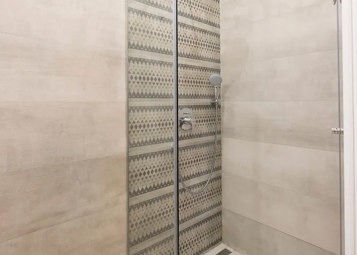 Luxury Quentin 3 Bedrm, 2 Bathrm דירה