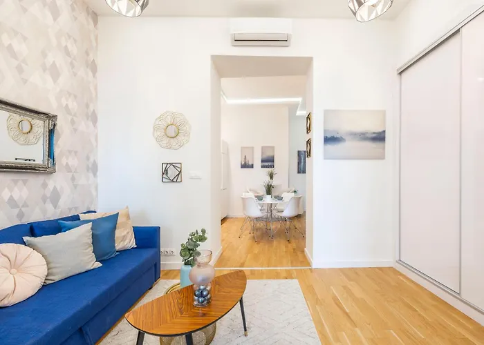 Luxury Quentin 3 Bedrm, 2 Bathrm Apartment Budapest